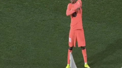 11月最佳风采对决：阿森纳四大悍将廷贝尔、赖斯、特罗萨德、埃泽争锋荣耀之星