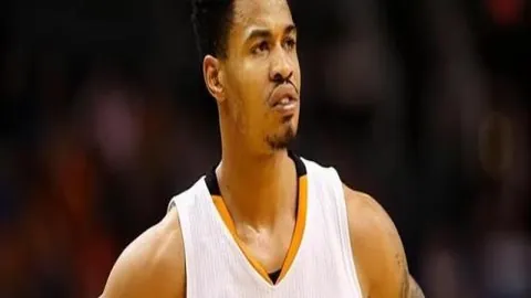 青岛海牛官宣：韦所正式加入，一年合同可续约一年